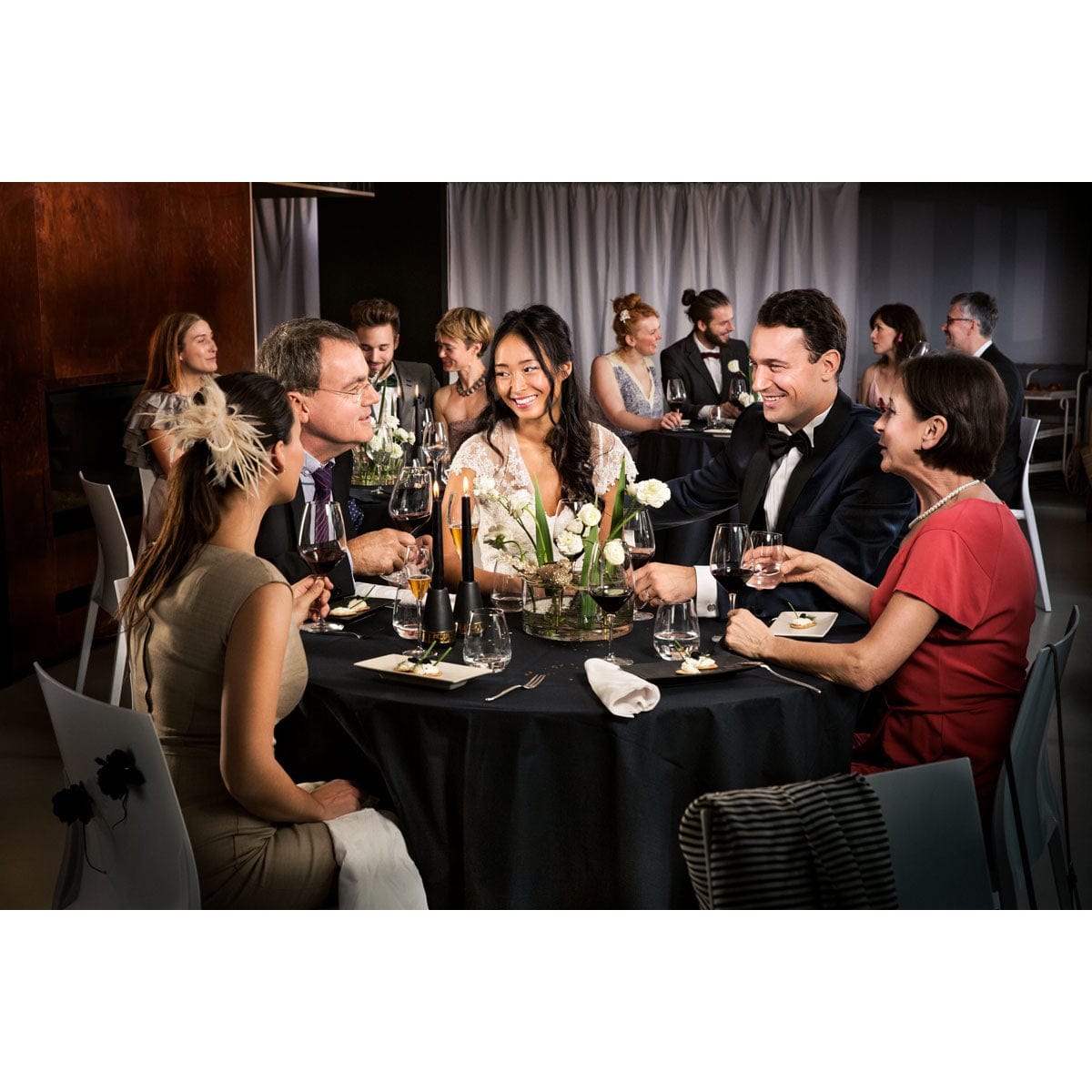 Duni Evolin Tischdecke, rund Ø 240 cm Farbvariante: Weiß