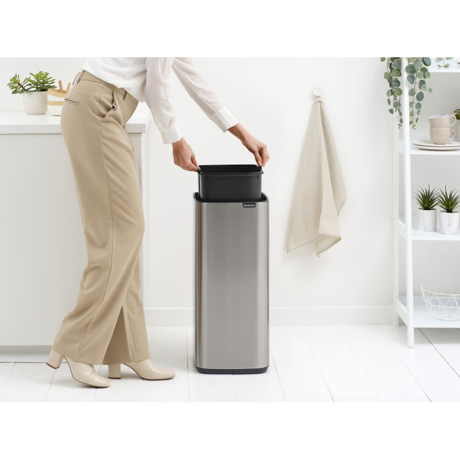 Brabantia Bo Touch Bin Abfalleimer mit Soft-Touch-Öffnung, 30 Liter