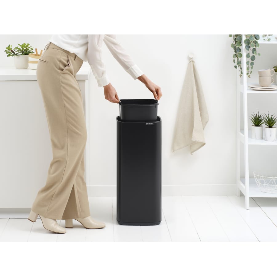 Brabantia Bo Touch Bin Abfalleimer mit Soft-Touch-Öffnung, 30 Liter