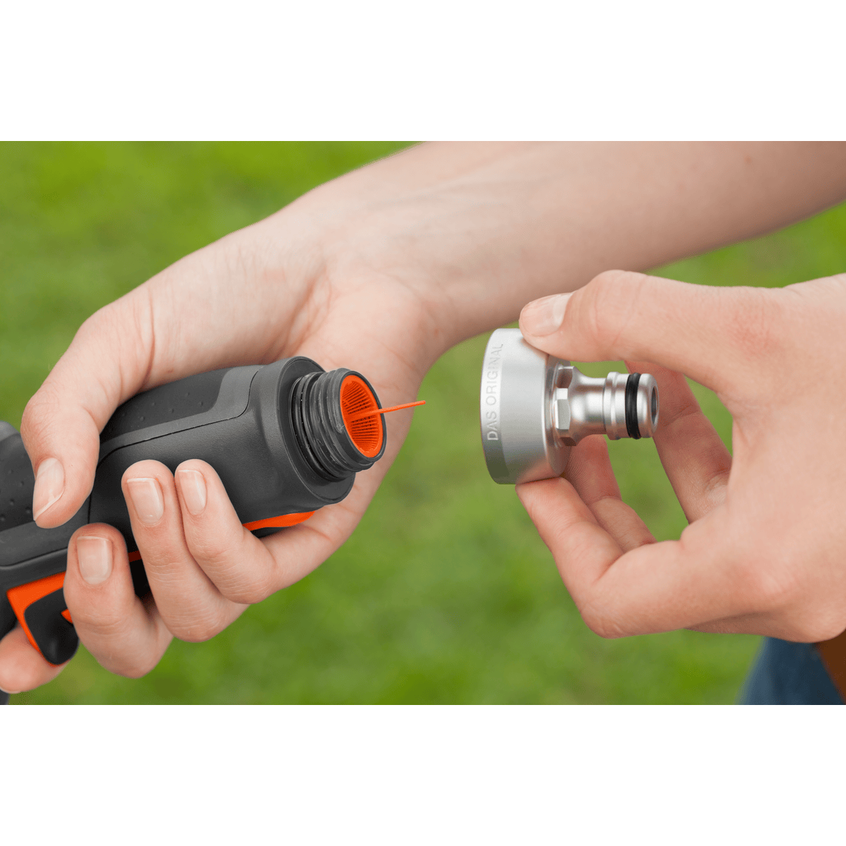 Gardena Premium Multibrause aus Metall, 5 Sprühbilder