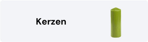 Grüne Kerze auf weißem Hintergrund mit dem Wort "Kerzen" daneben.