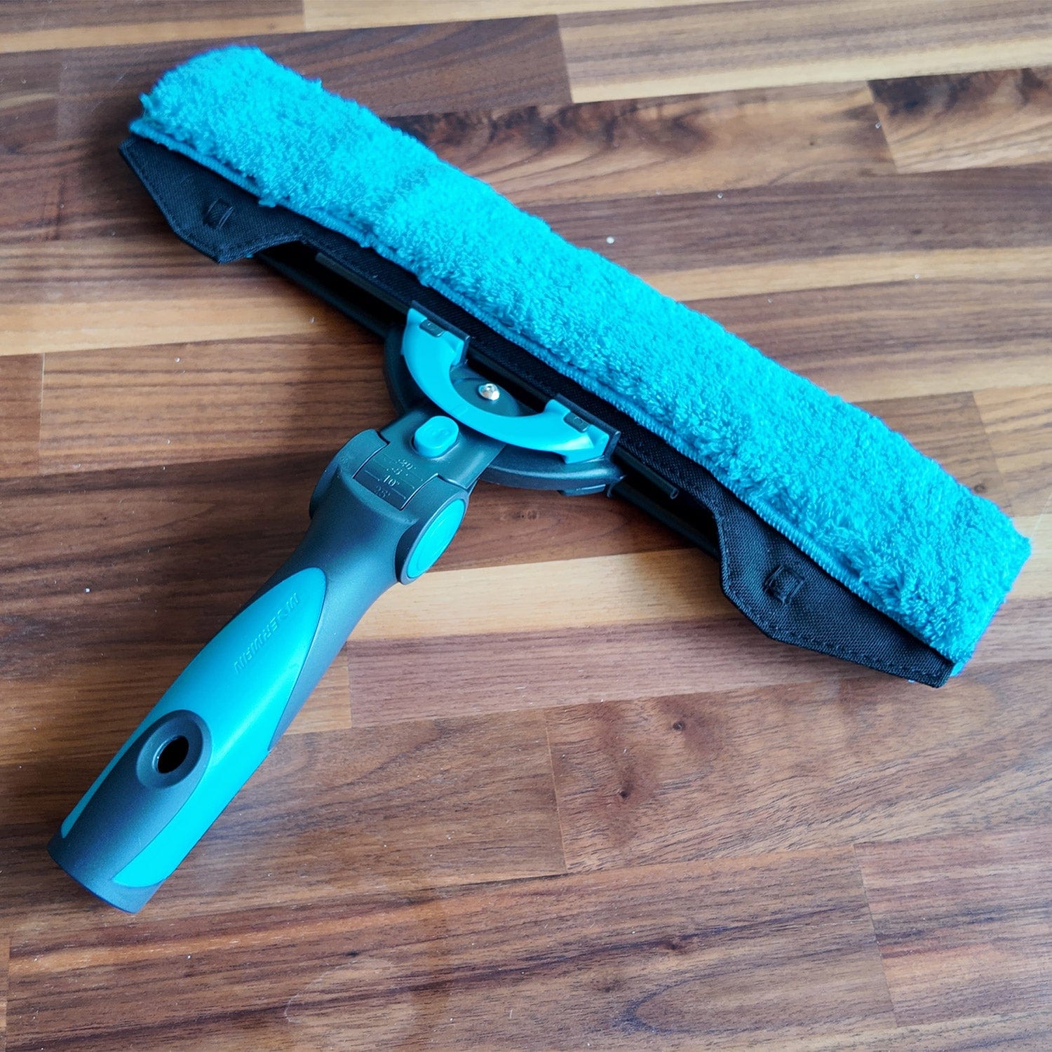 Moerman F*LIQ Starterset mit Excelerator Griff und Liquidator Schiene für effiziente Glasreinigung.