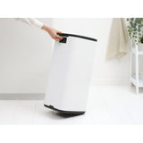 Brabantia Bo Touch Bin Abfalleimer mit Soft-Touch-Öffnung, 30 Liter
