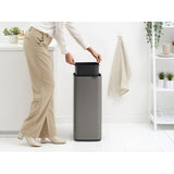 Brabantia Bo Touch Bin Abfalleimer mit Soft-Touch-Öffnung, 30 Liter