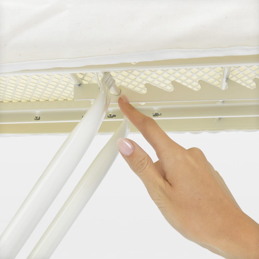 Brabantia Bügeltisch Solide Größe B, 124 x 38 cm, 7 Arbeitshöhen, Kindersicherung