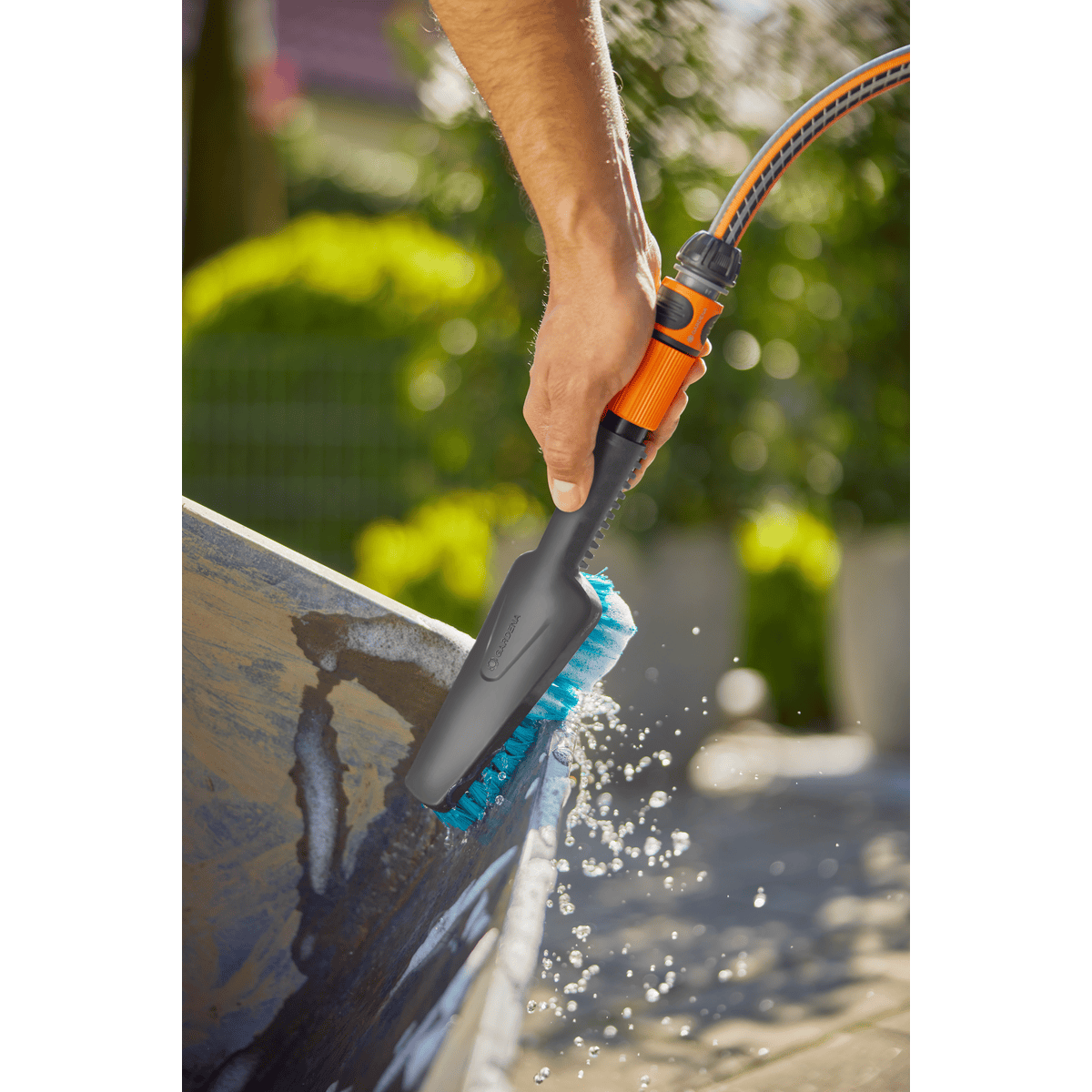 Gardena Cleansystem Handbürste mit Schlauchanschluss