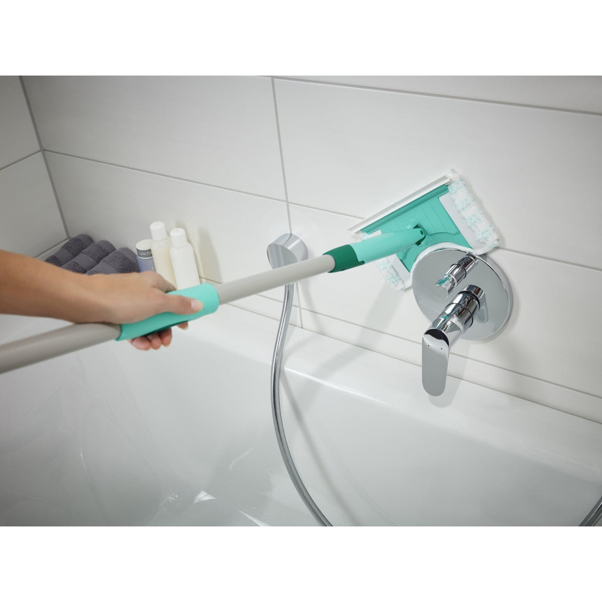 LEIFHEIT Flexi Pad Fliesen- und Wannenwischer mit Teleskopstiel