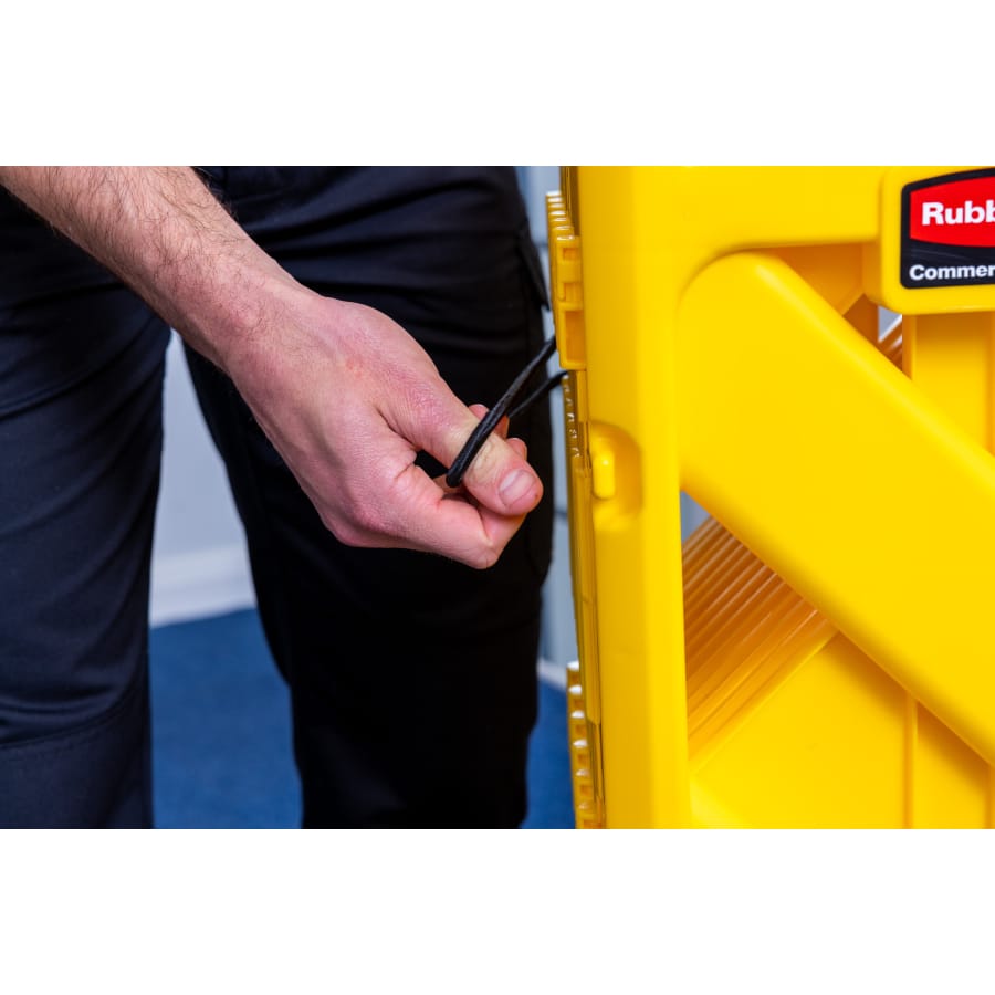 Rubbermaid mobiles Absperrsystem für Innenbereiche, 4 Meter, gelb