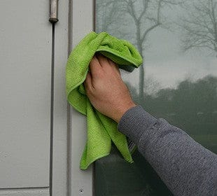 UNGER Reinigungstuch im Einsatz